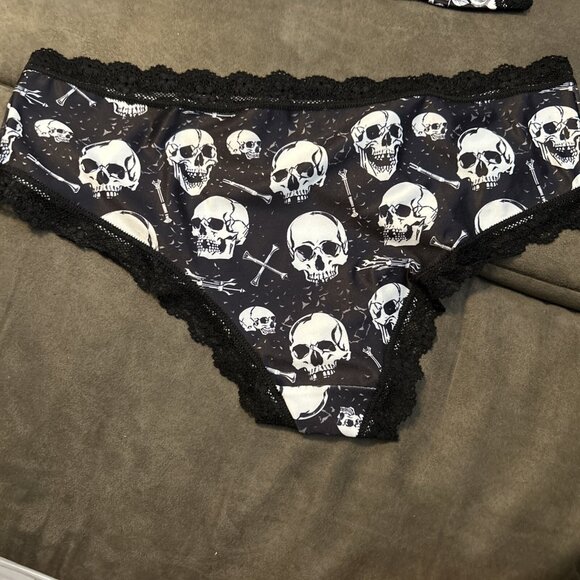 Morvia 3pk lace trim cheeky goth Emo panties M floral skull/stars Lingerie Bit - Picture 6 of 11